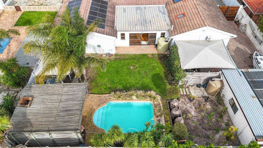 4 Bedroom Property for Sale in Protea Heights Western Cape